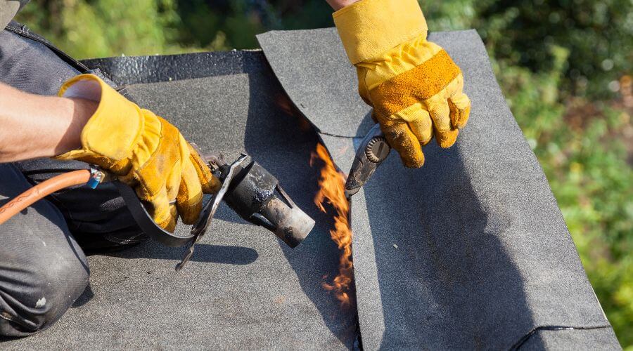 Expert Emergency Roof Repairs services in Kingsville, TX